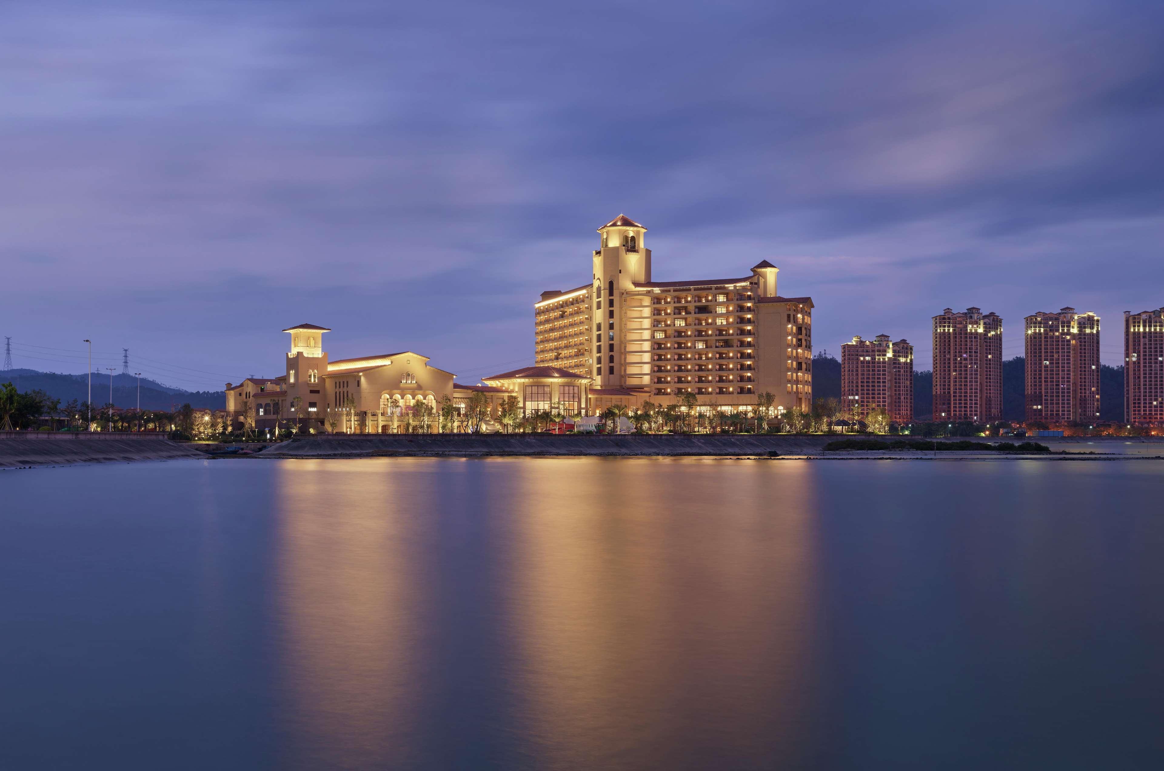 Doubletree By Hilton Huidong Resort Хойчжоу Экстерьер фото